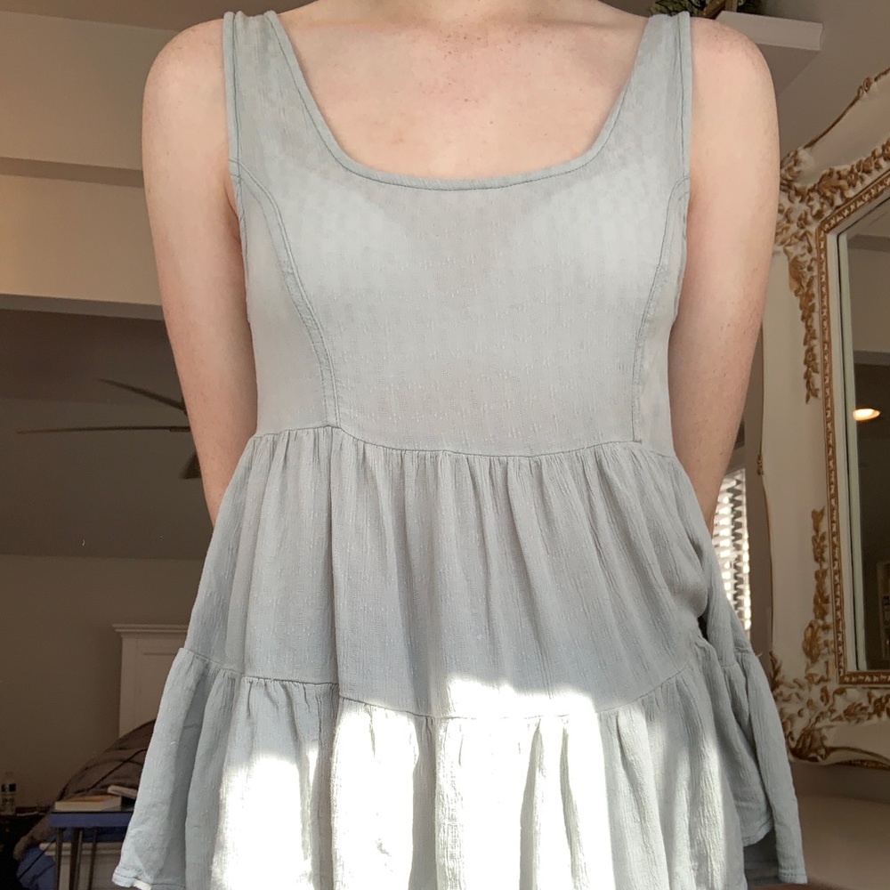 American Eagle Ruffle Top - Picture 2 of 4